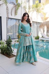 Ensemble Sharara indien sophistiqué 3 pièces avec broderie et travail de sequins, idéal pour les occasions spéciales, disponible en gros. - Product Image 6