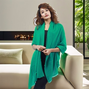 ผ้าพันคอขนสัตว์ผ้า Pashmina ลายโลโก้ปรับแต่งได้ผ้าพันคอขนสัตว์ขนาดใหญ่สำหรับฤดูหนาว - Product Image 3