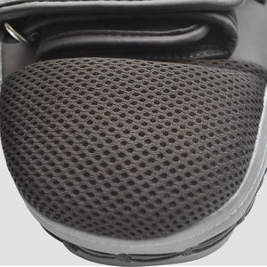 Cibles de frappe en cuir véritable avec logo personnalisé OEM, pour la boxe, le MMA, le Muay Thai, le kickboxing et l'entraînement en arts martiaux - Product Image 5
