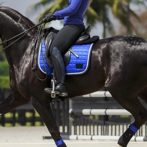 Tapis de selle d'équitation de haute qualité avec doublure intérieure douce, style tendance et durable, les plus vendus - Product Image 2
