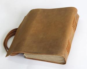 Encanto rústico con cordones decorativos de cuero que adornan la columna, encantador diario de cuero vintage con diseño de corazón en relieve. - Product Image 4