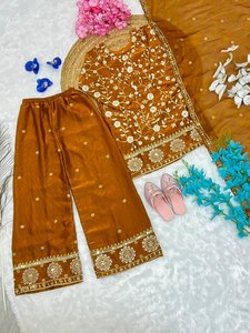 Ensemble Salwar Kameez brodé moutarde pour enfants, tenue ethnique pakistanaise avec dupatta pour filles, idéal pour fêtes et mariages - Product Image 4