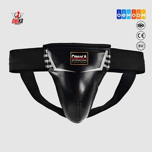 OMIKA INTERNATIONAL Protection de Cuisse Unisexe pour Boxe Professionnelle - Coque en Cuir Résistante aux Chocs pour MMA, Protection en Mousse Haute Densité, Logo Personnalisé, Toutes Tailles - Product Image 1