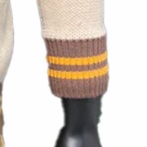 Cardigan unisexe en acrylique tricoté, col en V, marron doré, avec logo brodé, pour la fraternité grecque Iota IPT, en velours d'hiver - Product Image 6