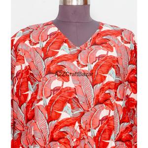 Vestido Maxi Ajustado con Cuello en V y Estampado Floral Indio de Algodón Ecológico - Diseño Sexy con Logotipo Frontal para Uso Diario y Ropa de Dormir para Mamás - Product Image 2