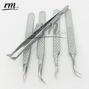 Pinzas RMI con Recubrimiento de Polvo Plateado y Punta de Diamante, Pinzas de Acero Sostenible con Ángulo de 45 Grados y Logotipo Personalizado - Product Image 5
