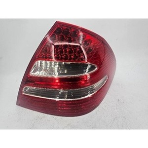 ไฟท้ายขวา E-class ปี 2001-2009 มือสอง ของแท้ รหัสอะไหล่ A2118200664 - Product Image 1