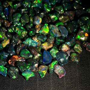 AAAA Ópalo Negro Etíope en Bruto 9-14MM, Ópalo en Bruto al por Mayor, Ópalo de Fuego Welo, Ópalo en Bruto Brillante, Gema de Ópalo, Ópalo de Fuego Negro Natural - Product Image 4