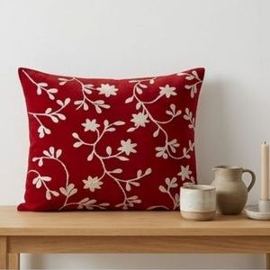 Best Selling Products <b>Red</b> Floral Embroidered Cotton <b>Throw</b> Pillow Rectangle Washable Decorative Cushion Cover - Product Image 3