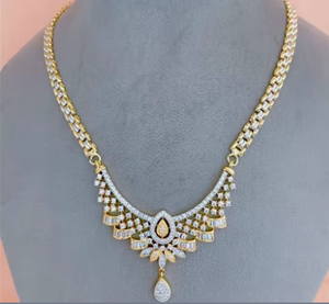 Attrayant Designer AD Stones Look Or Tone Pendentif Ensemble Avec Boucles D'oreilles pour Femmes Et Filles Fêtes De Mariage Porter Des Collections - Product Image 2