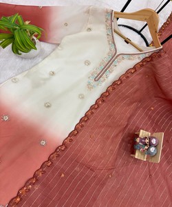 Traje Palazzo de Algodón Bordado con Degradado de Blanco a Melocotón para Mujer, Corte Holgado, Estilo Tradicional de India y Pakistán 86389 SWAROOP-ST-1198 - Product Image 4