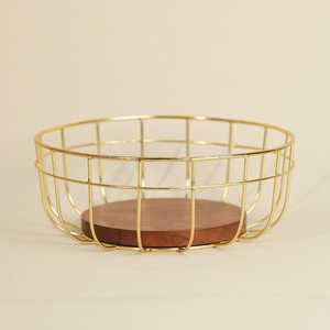 Bol en métal doré en forme de feuille, finition soignée, fait main, plat de service pour présentation de plats de fête, style glamour - Product Image 1