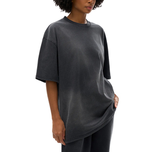 Wholesale 100% Heavyweight Cotton Women's <b>T</b>-Shirt Custom Plain Washed Oversized Crew Neck Short Sleeve Eco-Friendly Breathable - Product Image 4
