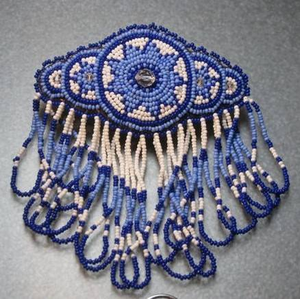 Barrette à cheveux brodée à la main avec perles de verre, pince à cheveux pour femme, accessoires de mode ethniques pour les soirées. - Product Image 5