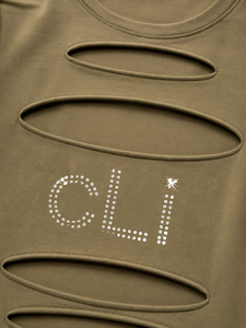 Chemisier court en maille vert olive à manches longues pour femme, coupe ajustée, orné de strass et logo personnalisé, idéal pour le printemps - Product Image 4