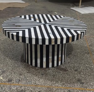 Plateau à gâteau personnalisé, écologique, de taille moyenne, de qualité supérieure, fabriqué à la main en Inde, avec base en résine, support de gâteau d'anniversaire - Product Image 1