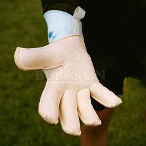 ถุงมือผู้รักษาประตูสไตล์ไม่เหมือนใคร, ถุงมือผู้รักษาประตูทำจากโพลีเอสเตอร์ทันสมัย - Product Image 2