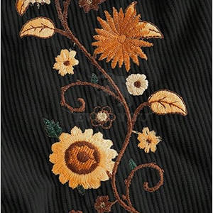 Shorts brodés fabriqués au Pakistan pour femmes, élégants, décontractés, confortables, parfaits pour un style de vie estival - Product Image 3