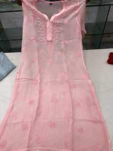 Kurta de Algodón Rosa Pálido con Bordado Chikankari para Mujer, Compre Directamente del Proveedor - Product Image 2