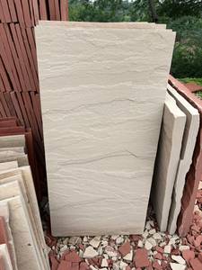 Grande dalle de pierre naturelle beige Dholpur sablée, panneau mural moderne pour l'aménagement extérieur des hôtels - Product Image 4