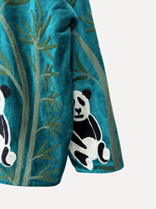 Manteau en velours bleu sarcelle brodé panda, col mandarin, manches longues, grande taille, décontracté pour femme, style chinois, pour l'automne - Product Image 4