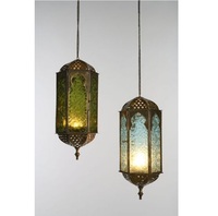 Lanterne en fer et verre marocaine traditionnelle, durable, à l'aspect antique, faite à la main, personnalisable, pour la décoration de Noël à la maison, à l'effigie de bougies.
