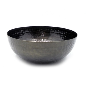 Design unique, bols à salade ronds en métal nickelé noir de luxe, nouveau style, bol à fruits pour la cuisine et les serveurs - Product Image 1