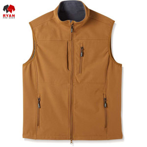 แจ็คเก็ตซอฟต์เชลล์ดีไซน์พิเศษสำหรับผู้ชายจาก Ryan Pro Gear เนื้อผ้านุ่มสบาย ระบายอากาศได้ดี พร้อมโลโก้แบบกำหนดเอง - Product Image 1