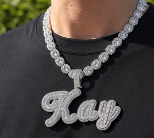 Collar con Colgante de Moissanita Personalizado, Cadena de Eslabones Ovalados, Amuleto con Letra, Joyería para Hombres y Mujeres - Product Image 1
