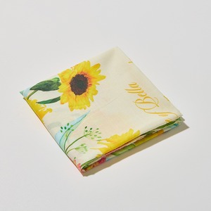 [K-ESSENTIALS] Bandana pour femme à fleurs jaunes, coton des années 60, 50x50cm, mouchoir carré doux et réutilisable - Product Image 3