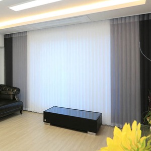 ม่านปรับแสงแนวตั้งไฟฟ้า [Worldblind] ผ้าโพลีเอสเตอร์ รีโมทคอนโทรล กรองแสงได้ รุ่น Uni-curvers Smart Dream Vertical Curtain - Product Image 2