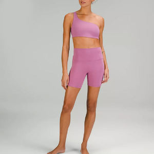 Conjunto Deportivo de Dos Piezas para Mujer, Top Deportivo de un Solo Hombro, Leggings Cortos con Cintura Elástica de Alta Elasticidad, Atuendo Deportivo a Juego - Product Image 3