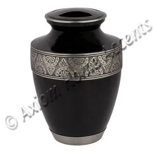 Artesanía en latón con acabado brillante para honrar a los seres queridos por Axiom Home Accents, elegante y con un acabado exquisito. - Product Image 6