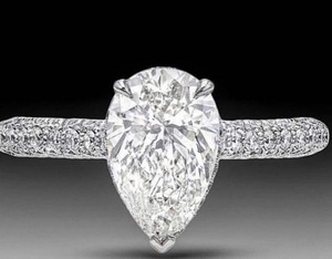 Bague solitaire en diamant blanc taille poire avec halo caché en argent sterling, bijou de fiançailles élégant pour elle, cadeau de mariage raffiné - Product Image 3