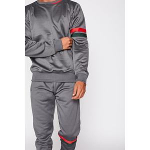 Sweat-shirt d'hiver à col rond avec logo personnalisé OEM 100% polyester jogger survêtement unisexe uni pour l'entraînement de gymnastique ensemble de 2 pièces - Product Image 6