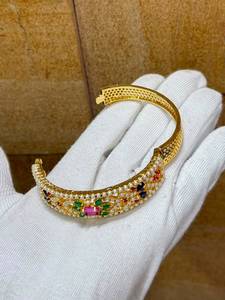 Bracelets à breloques faits à la main en gros, perles de Jaipur, bijoux pour femmes indiennes, fabricant exportateur OEM, commandes en gros - Product Image 3