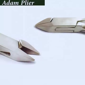 Pince à former orthodontique en acier inoxydable dentaire Adams 13 cm, poignée ergonomique manuelle, pliage de fil professionnel, réutilisable - Product Image 2