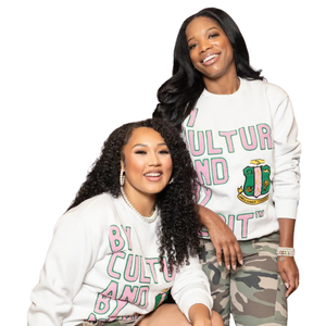 AKA Sorority Inc By Culture and By Merit Sweat-shirt blanc en chenille pour femme, haut à col rond brodé de lettres grecques, de qualité supérieure - Product Image 2