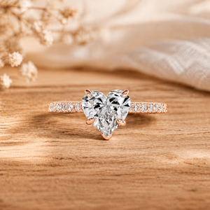 Bague romantique demi-éternité en or massif 10K 14K 18K avec diamant de laboratoire en forme de cœur, couleur DEF, clarté VS VVS, sertie à griffes, certifiée IGI - Product Image 2