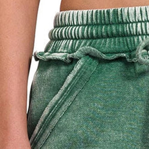 Shorts de Mujer Estilo Urbano Desgastado, Lavado Ácido, Algodón French Terry, con Pedrería y Estampado Puff - Product Image 5