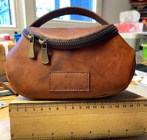 Personnalisé or monogramme initiales Vintage Style noir en cuir véritable hommes papa pères fermeture à glissière TYG-0051B le chercher - Product Image 3