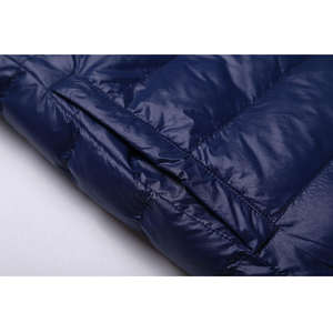 Veste d'hiver matelassée pour homme fabriquée au Pakistan, en toile brillante de haute qualité, avec capuche, imperméable, pour l'extérieur - Product Image 1