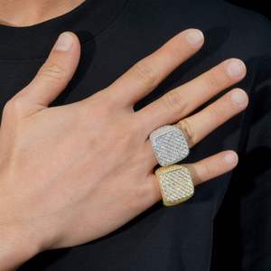 แหวนมอสซาไนต์ทรงสี่เหลี่ยมแบบฮิปฮอป ผ่านการทดสอบ แหวนวันครบรอบเงินแท้ 925 ดีไซน์สั่งทำพิเศษสำหรับผู้หญิง เครื่องประดับงานแต่งงาน พร้อมใบรับรอง GRA - Product Image 2