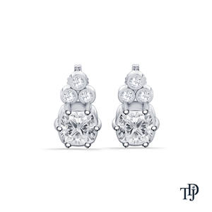 Boucles d'oreilles pendantes en platine à six griffes avec diamant de laboratoire taille coussin central et ensemble trio - Product Image 1