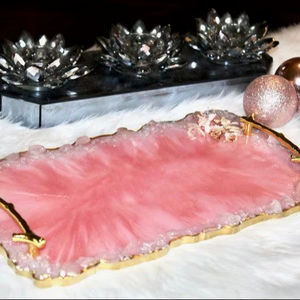 Plateau de mariage artisanal en résine Art Déco Rose Geode - Product Image 1
