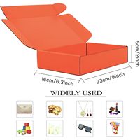 Boîte d'expédition de luxe réutilisable en carton ondulé enduit, matériaux recyclés, pelliculage mat, doublure en éponge, gaufrage personnalisable