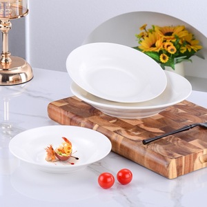 Assiette à soupe en porcelaine blanche pure à bord doré, style moderne, résistante à la chaleur, passe au lave-vaisselle, pour usage en restaurant - Product Image 4