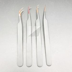 Pince à épiler en acier inoxydable japonais gris mat avec logo personnalisé, pointe en or rose, matériau en titane pour la beauté - Product Image 1