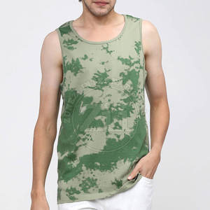 Camiseta sin mangas ligera con estampado tie-dye para hombre, de secado rápido, para uso en exteriores. - Product Image 1