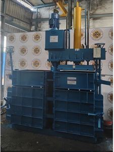 Presse à balles de ferraille de 40 tonnes, haute productivité, en acier au carbone, motorisée - Product Image 4